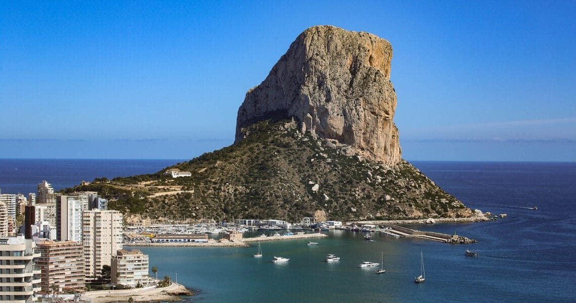 Impact économique du tourisme hors saison en Espagne : Une analyse détaillée
