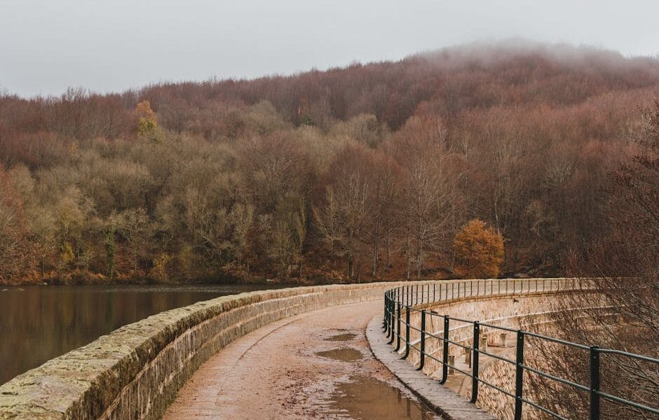 Tourisme des embalses en Espagne : Guide pratique pour vos Road Trips à vélo et en voiture